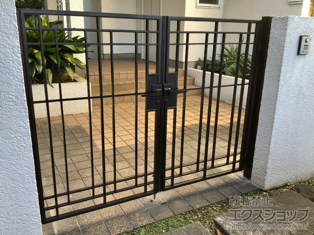 神奈川県横浜市のの門扉 シャローネ門扉SB02型 両開き 門柱仕様 施工例