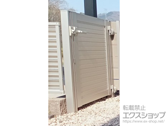 福井県大飯郡高浜町のの門扉 シンプレオ門扉5型 横目隠し 片開き 門柱使用 施工例
