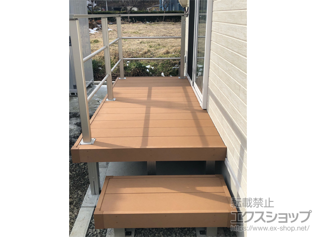宮城県白石市ののウッドデッキ リウッドデッキ 200＋独立式 リウッドステップ2型＋ルシアスデッキフェンスB03型＜横格子2本タイプ＞ 施工例