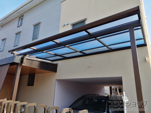 神奈川県相模原市ののテラス屋根 ソラリア F型 テラスタイプ 単体 積雪〜20cm対応 施工例