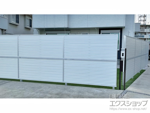 埼玉県川越市ののフェンス・柵 ミエーネフェンス 目隠しルーバータイプ 2段支柱 自立建て用 施工例
