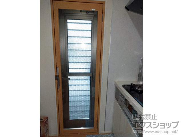 茨城県つくば市のの二重窓（内窓） インプラス テラスドア 外観左吊元 施工例