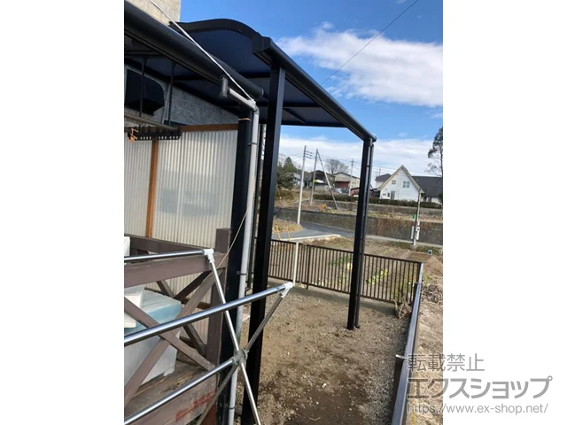 群馬県渋川市のYKKAPのテラス屋根 ソラリア R型 テラスタイプ 単体 積雪～20cm対応 ※変更分 施工例