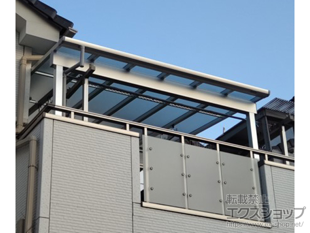 千葉県千葉市ののバルコニー・ベランダ屋根 ソラリア F型 1500 屋根タイプ 単体 積雪〜50cm対応+吊り下げ式固定物干し+自在垂木掛け 施工例