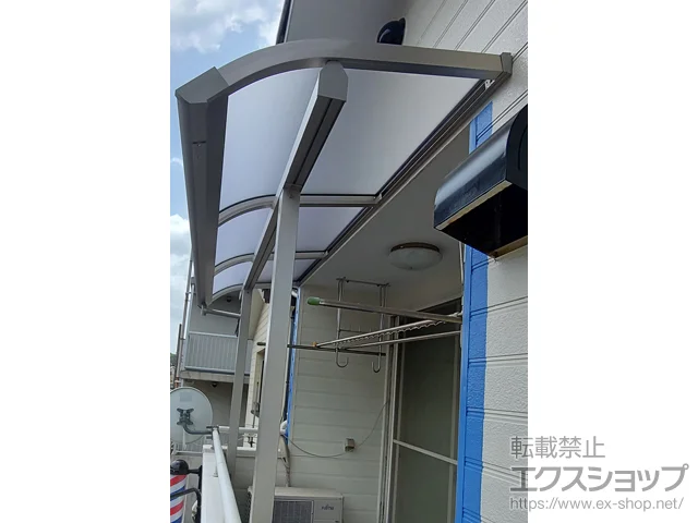 愛媛県宇和島市のYKKAPのバルコニー・ベランダ屋根 ソラリア R型 屋根タイプ 単体 積雪～20cm対応 施工例