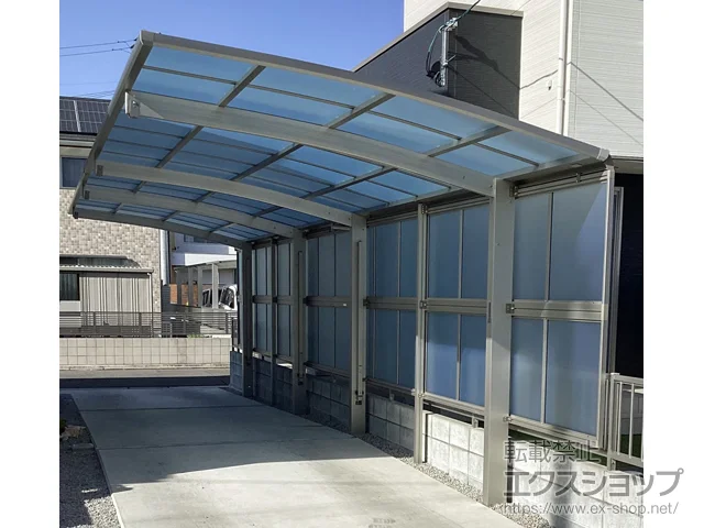 香川県高松市のYKKAPのカーポート アリュース 縦連棟　積雪～20cm対応 施工例