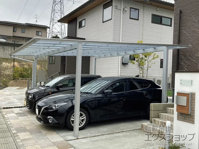 {錧xJŝ̕uE[EOqɁAJ[|[g \bh|[g Ch ϐ`20cmΉ {H