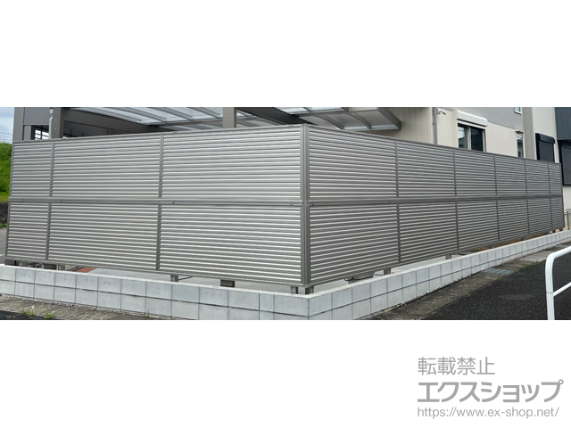 愛知県名古屋市ののフェンス・柵 ミエーネフェンス 目隠しルーバータイプ 2段支柱 自立建て用 施工例