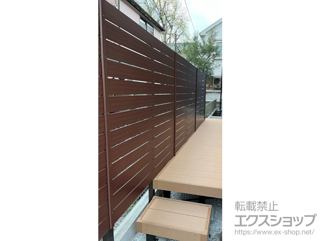 東京都小金井市ののフェンス・柵 マイティウッド デコII 120サイズ 高尺タイプ 板15段貼りH2000 隙間10mm 施工例