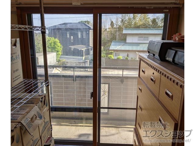 三重県亀山市のの二重窓（内窓） インプラス 引違い窓 2枚建+ふかし枠（20mm）4方カーテンレール取付仕様 施工例