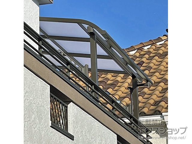 東京都八王子市ののバルコニー・ベランダ屋根 スピーネ R型 屋根タイプ 単体 積雪〜20cm対応 施工例