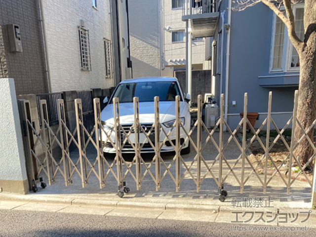 埼玉県さいたま市ののカーゲート トリップゲートII 2型 スタンダード ノンレール 片開き　37S 施工例