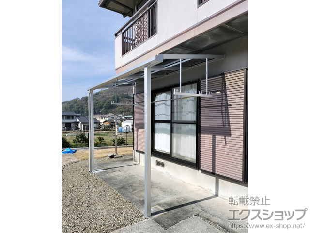 愛媛県四国中央市ののテラス屋根 ソラリア F型 テラスタイプ 単体 積雪〜20cm対応+吊り下げ式固定物干し 施工例