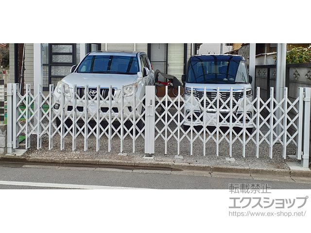 東京都羽村市ののカーゲート 伸縮門扉QA HG型 ハンガータイプ 両開き 520W 施工例