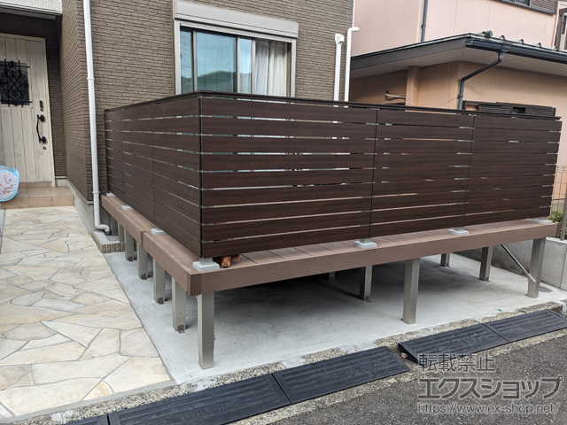 神奈川県横浜市ののウッドデッキ リウッドデッキ 200+ルシアスデッキフェンスA01型＜横格子タイプ＞ 施工例