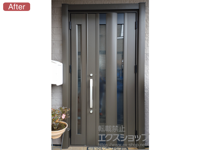 静岡県磐田市のLIXIL リクシル（トステム）の玄関ドア リシェント玄関ドア3 C14N型 アルミ仕様 親子仕様(ランマ無)外観右吊元 ※手動仕様 施工例