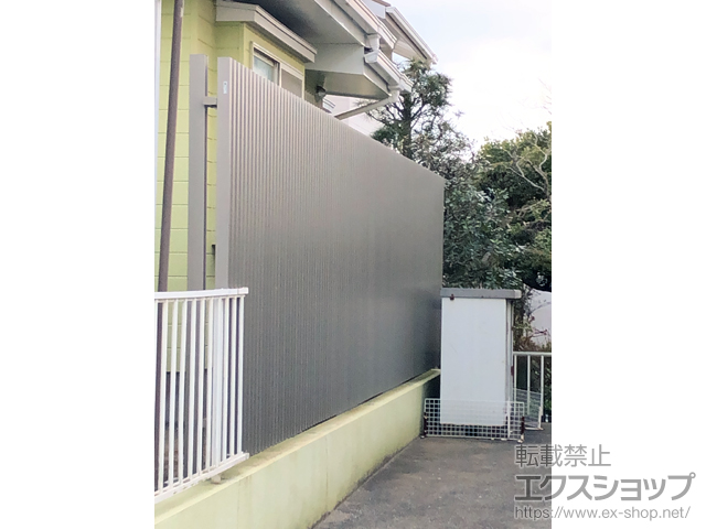 神奈川県三浦市のの門扉、フェンス・柵 フェンスAB TS1型 縦スリット1 フリーポールタイプ 施工例