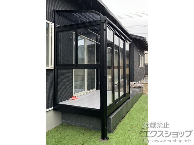 大分県大分市ののテラス囲い・サンルーム サニージュ R型 床納まり ランマ無 積雪〜20cm対応 施工例