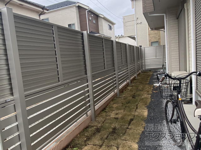 東京都立川市ののフェンス・柵 ルシアスフェンスF02型+F04型 複合色 2段支柱 自立建て用 施工例