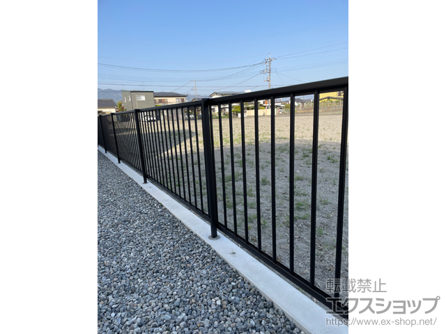 山梨県甲府市ののフェンス・柵 ミエッタフェンス 防犯たて格子タイプ　自由柱施工 施工例