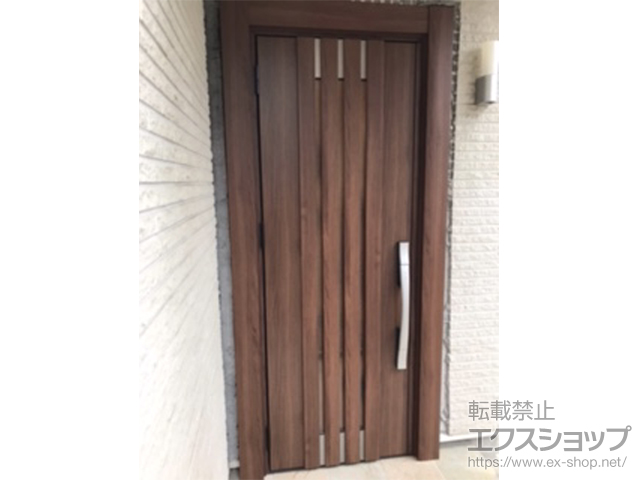 東京都杉並区のLIXIL リクシル（トステム）の玄関ドア リシェント玄関ドア3 断熱K4仕様 片開き仕様(ランマ無)外観左吊元 M27型 ※FamiLock仕様 施工例