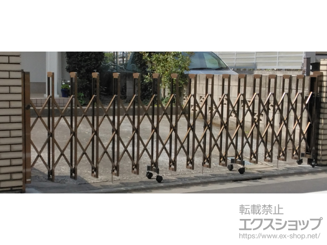東京都杉並区ののカーゲート トリップゲートII 2型 スタンダード ノンレール 片開き　42S 施工例