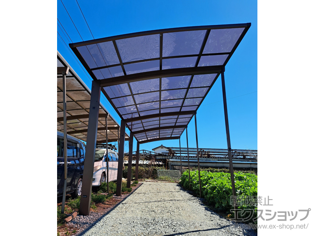 群馬県前橋市ののカーポート アリュース 縦連棟　積雪〜20cm対応＋着脱式サポート 施工例