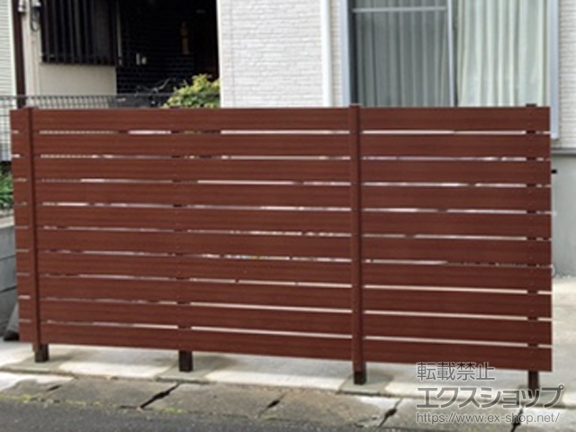 埼玉県越谷市ののフェンス・柵 マイティウッド デコII 120サイズ 高尺タイプ 10段 隙間10mm 施工例