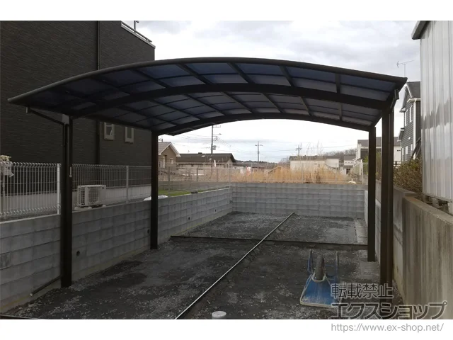 栃木県芳賀郡市貝町のYKKAPのカーポート アリュース ツイン 積雪〜20cm対応 施工例