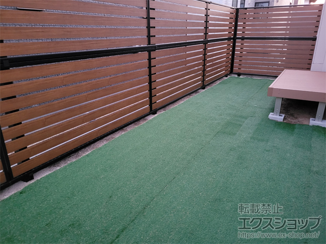 熊本県熊本市ののフェンス・柵 モクアルフェンス 横板タイプ 2段支柱 自立建て用 施工例