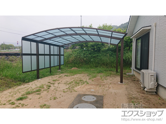 愛媛県松山市ののカーポート アリュース ツイン　積雪〜20cm対応＋サイドパネル（間柱付き） 施工例