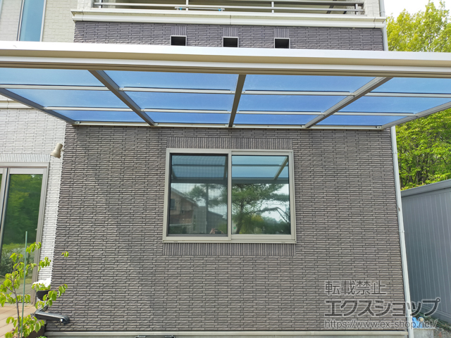 栃木県那須塩原市ののテラス屋根 ソラリア F型 テラスタイプ 単体 積雪〜20cm対応 施工例