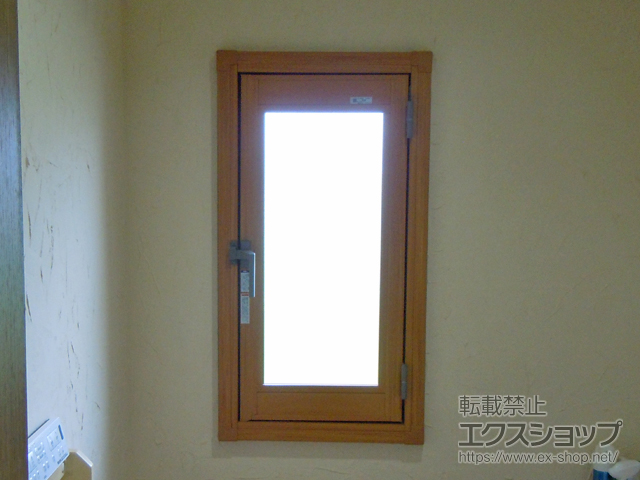 茨城県笠間市のの二重窓（内窓） インプラス 開き窓 外観左吊元 施工例