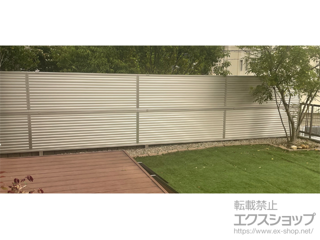 愛知県春日井市ののフェンス・柵 ミエーネフェンス 目隠しルーバータイプ 2段支柱 自立建て用 施工例