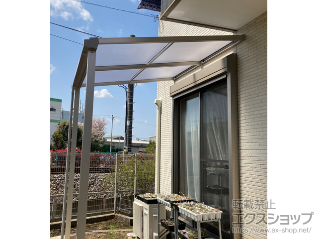神奈川県茅ヶ崎市ののテラス屋根 ソラリア F型 テラスタイプ 単体 積雪〜20cm対応 施工例