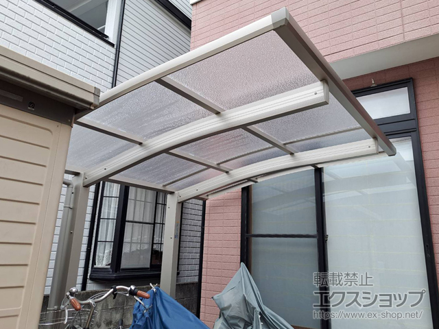 愛媛県伊予郡砥部町ののサイクルポート・駐輪場 アリュースミニ 積雪〜20cm対応 施工例
