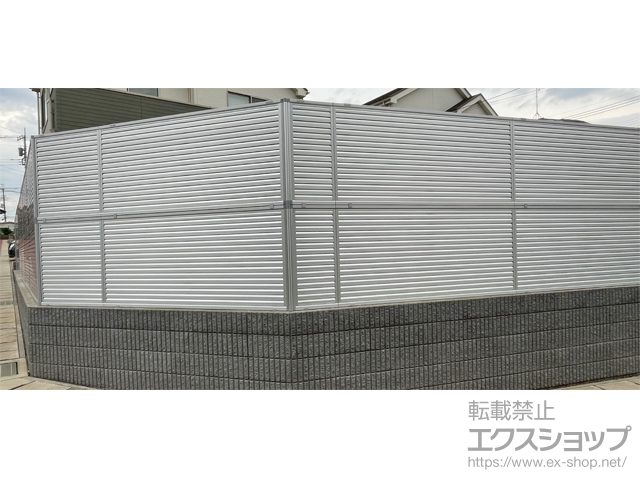 千葉県柏市ののフェンス・柵 ミエーネフェンス 目隠しルーバータイプ 2段支柱 自立建て用 施工例