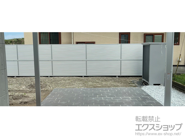 鹿児島県姶良市ののフェンス・柵 ミエーネフェンス 目隠しルーバータイプ 2段支柱 自立建て用 施工例