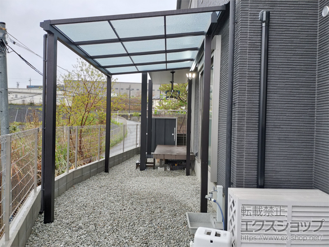 大阪府和泉市ののテラス屋根 ソラリア F型 独立タイプ 単体 〜20cm対応 施工例