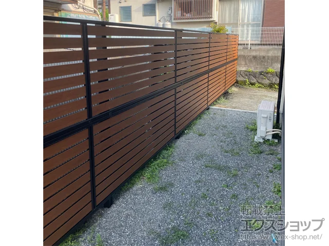大分県大分市のValue Selectのフェンス・柵・塀 モクアルフェンス 横板タイプ 2段支柱 自立建て用 施工例