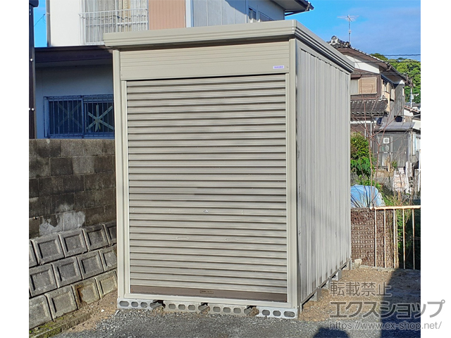 山口県周南市のの倉庫・ガレージ バイクシャッターマン 一般型 標準屋根 床付タイプ BS-1826WH＋サイド棚 施工例