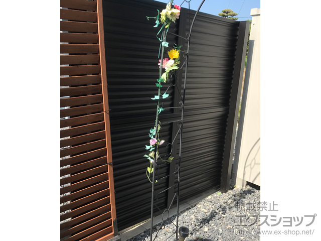 広島県安芸郡熊野町ののフェンス・柵 ミエーネフェンス 目隠しルーバータイプ 2段支柱施工 施工例