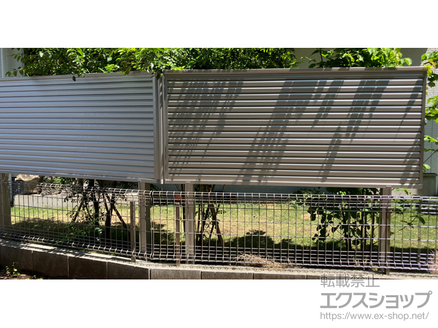 東京都東久留米市ののフェンス・柵 ミエーネ目隠しルーバーフェンス 上段のみ設置 自立建て用 施工例