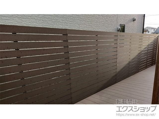埼玉県新座市ののフェンス・柵 プラド/plus(プラス）フェンス ジョイントなし 隙間10mm 板19段・15段 施工例
