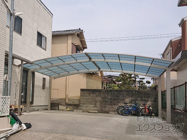 大阪府羽曳野市のYKKAPのカーポート アリュース トリプル　積雪～20cm対応 施工例