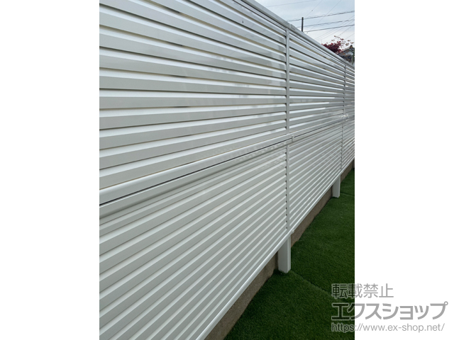 富山県富山市ののフェンス・柵 シンプレオフェンス13F型 ルーバー 2段支柱 自立建て用 施工例