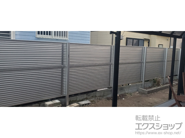 兵庫県神戸市ののフェンス・柵 ミエーネフェンス 目隠しルーバータイプ 2段支柱 自立建て用 施工例