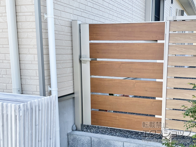 静岡県御前崎市のの門扉 ルシアス門扉W03型 横スリット 片開き 複合カラー 門柱使用 施工例