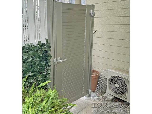 東京都調布市のの門扉 シンプレオ門扉5型 横目隠し 片開き 高尺タイプ 門柱使用 施工例