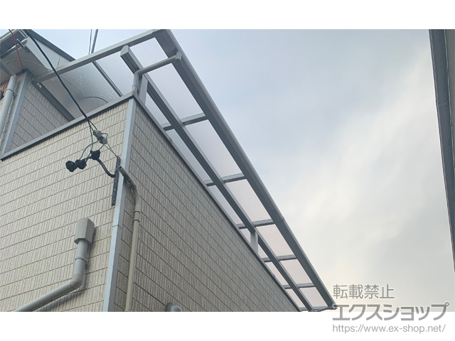 愛知県一宮市ののバルコニー・ベランダ屋根 プレシオステラスII F型 屋根タイプ 連棟 積雪〜20cm対応 施工例